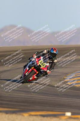 media/Dec-16-2023-CVMA (Sat) [[bb38a358a2]]/Race 11 Amateur Supersport Open/